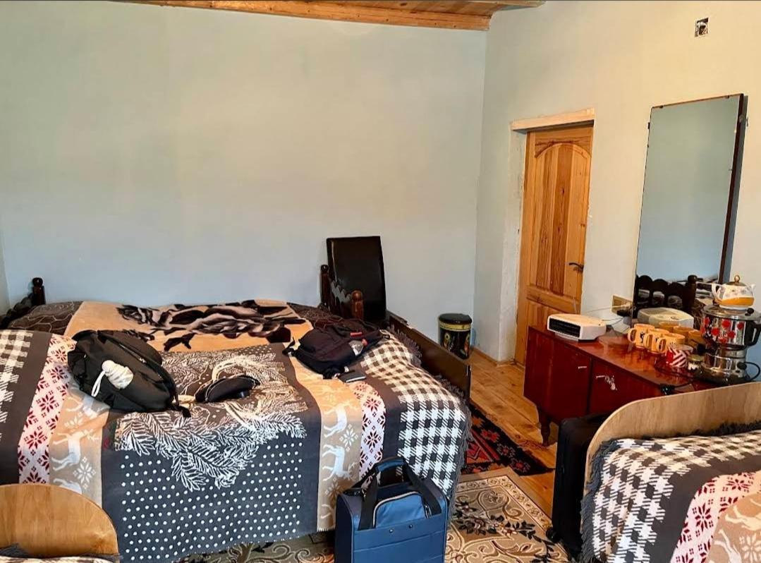Xinaliq Khinalig Izzet'S Riverside Home Stay ภายนอก รูปภาพ