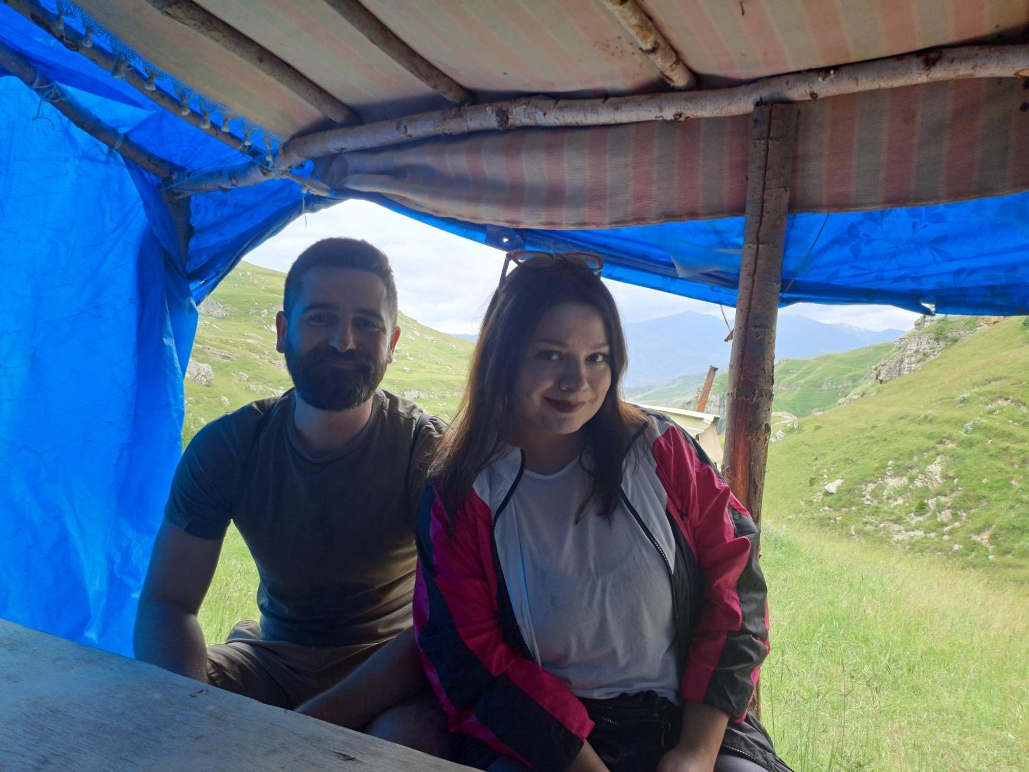 Xinaliq Khinalig Izzet'S Riverside Home Stay ภายนอก รูปภาพ